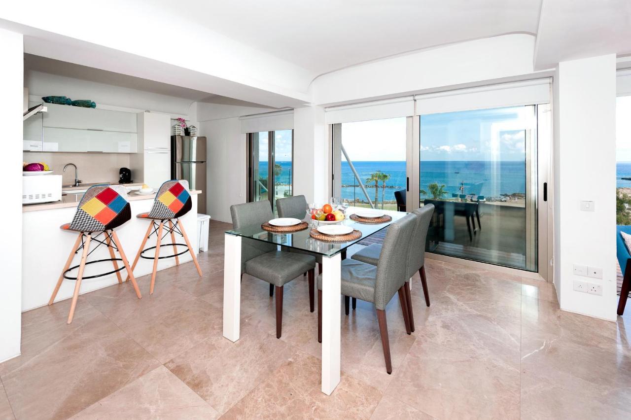 Marisol - Beachfront Apartment