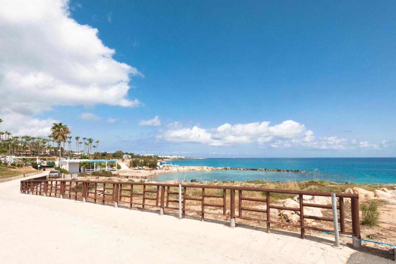 Marisol - Beachfront
