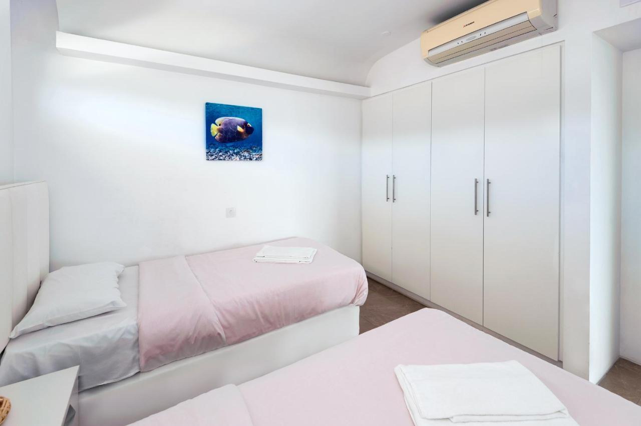 Marisol - Beachfront Apartment Protaras