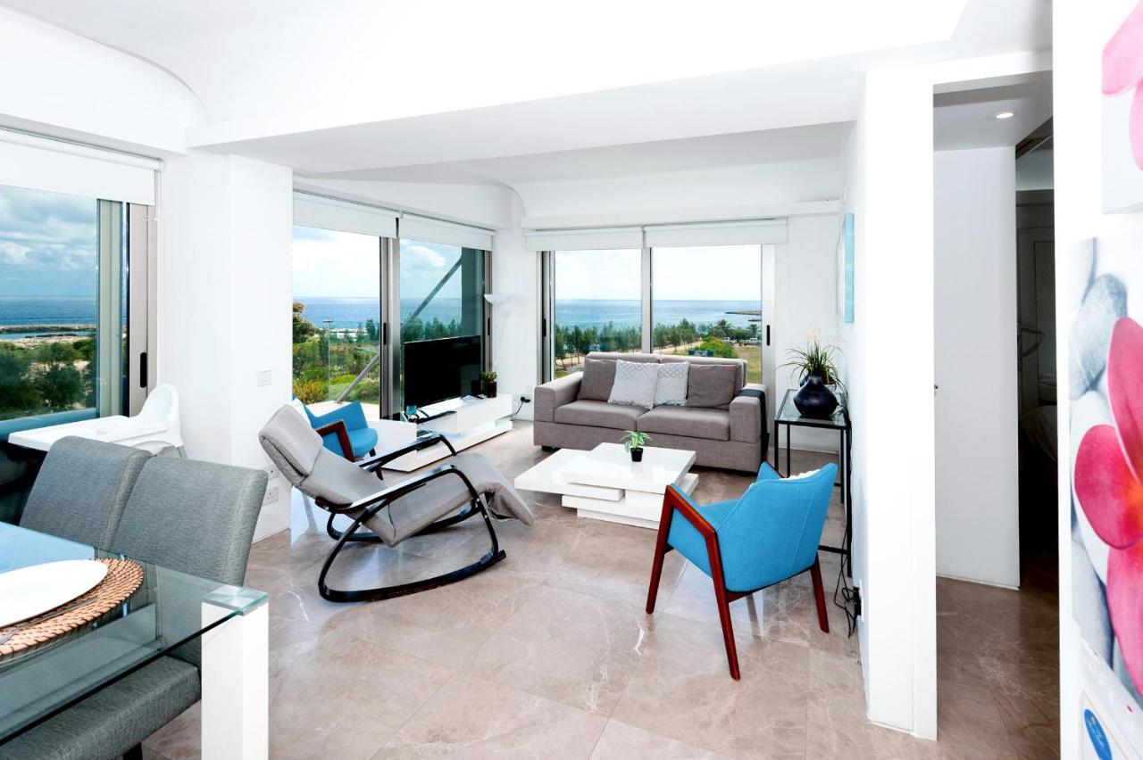 Marisol - Beachfront Apartment