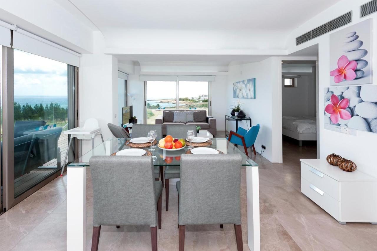 Marisol - Beachfront Apartment