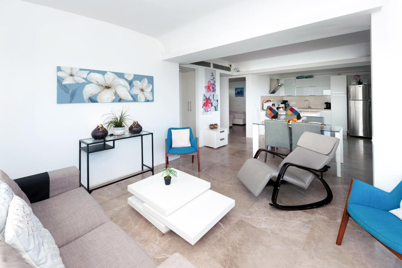 Marisol - Beachfront Apartment