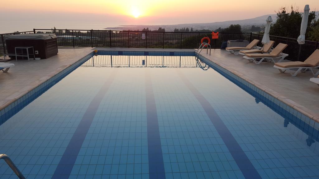 Coral Sunset Tala