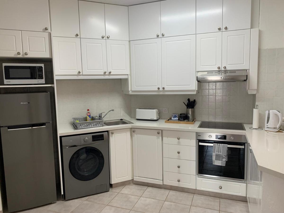 Kings Palace - Stylish, Modern 2 Bed With Sea Views Apartment *