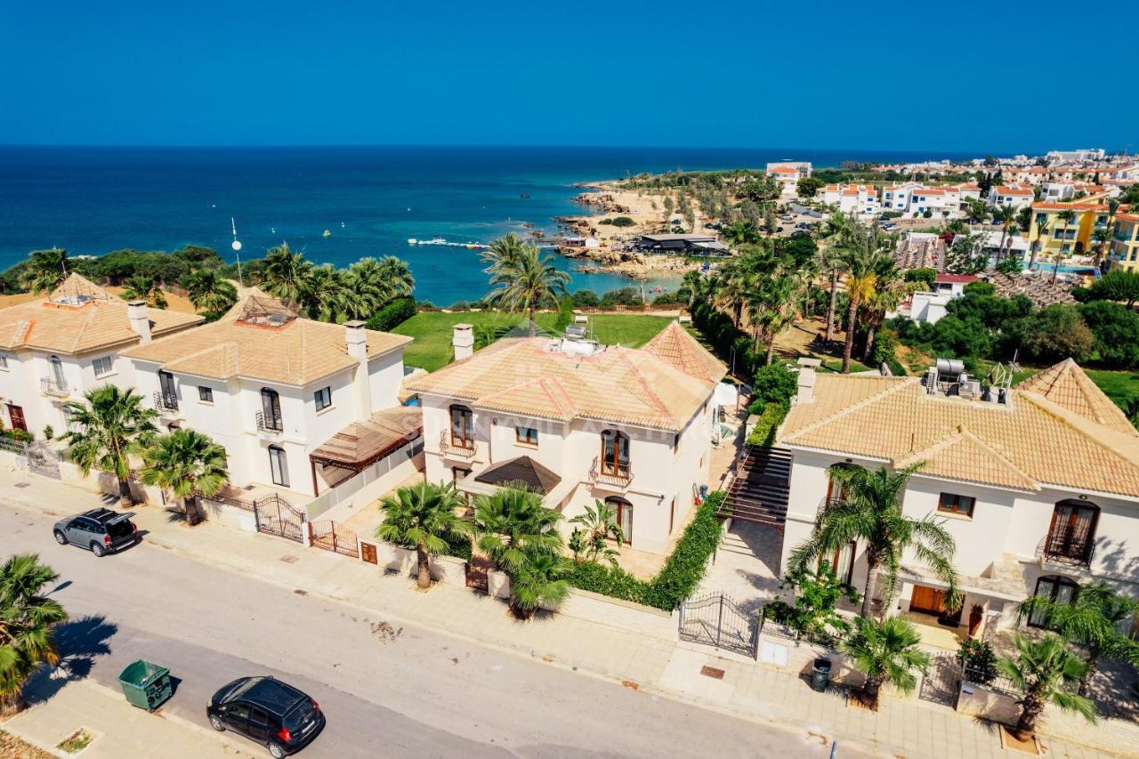 Sunnyvillas: 4br Seafront Villa*private Pool*bw44 Villa