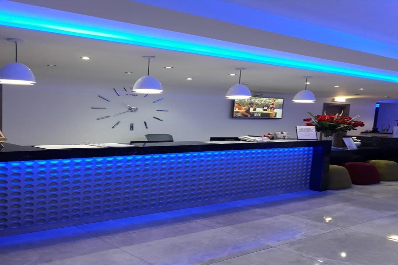 Sunny Blue Hotel 3*