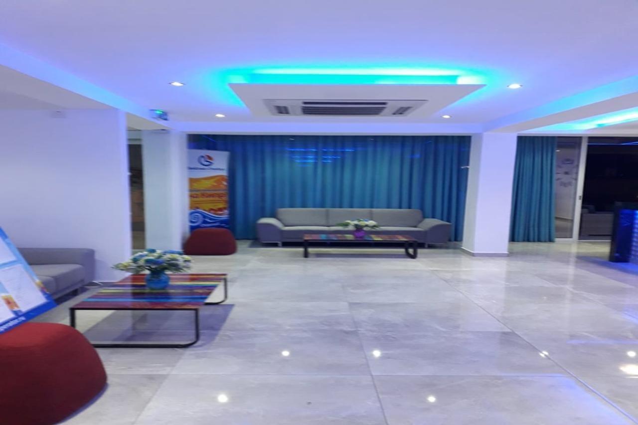 Sunny Blue Hotel 3*