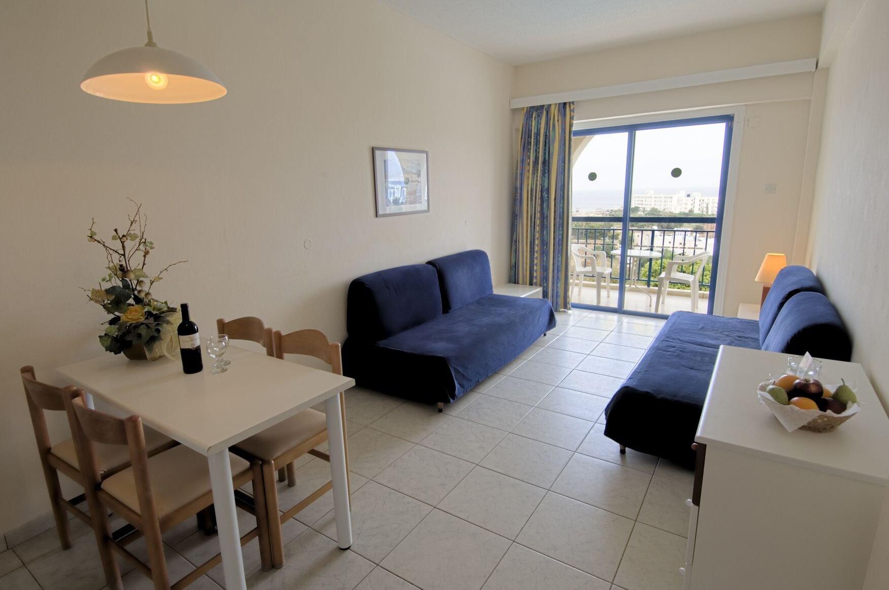 Crown Elamaris Aparthotel 3*