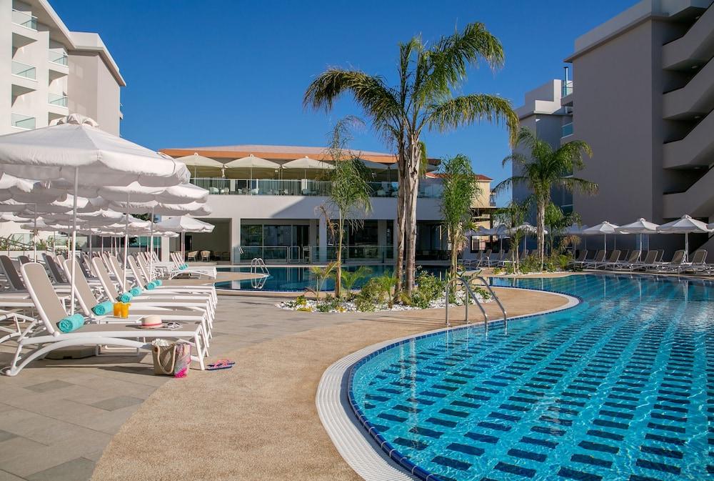 Vangelis Hotel&suites Hotel
