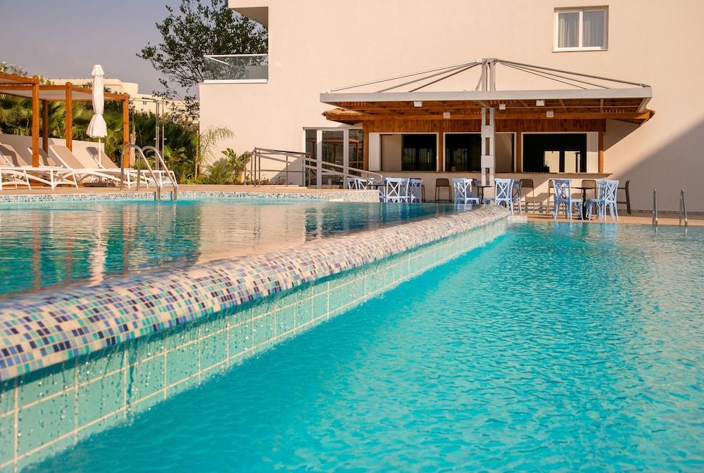 Vangelis Hotel&suites