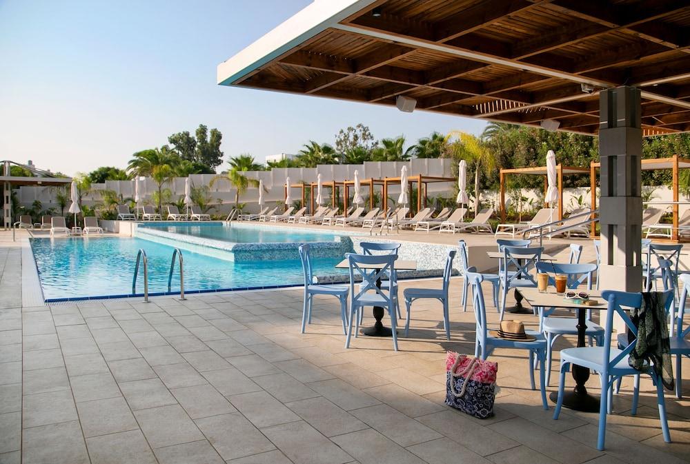 Vangelis Hotel&suites