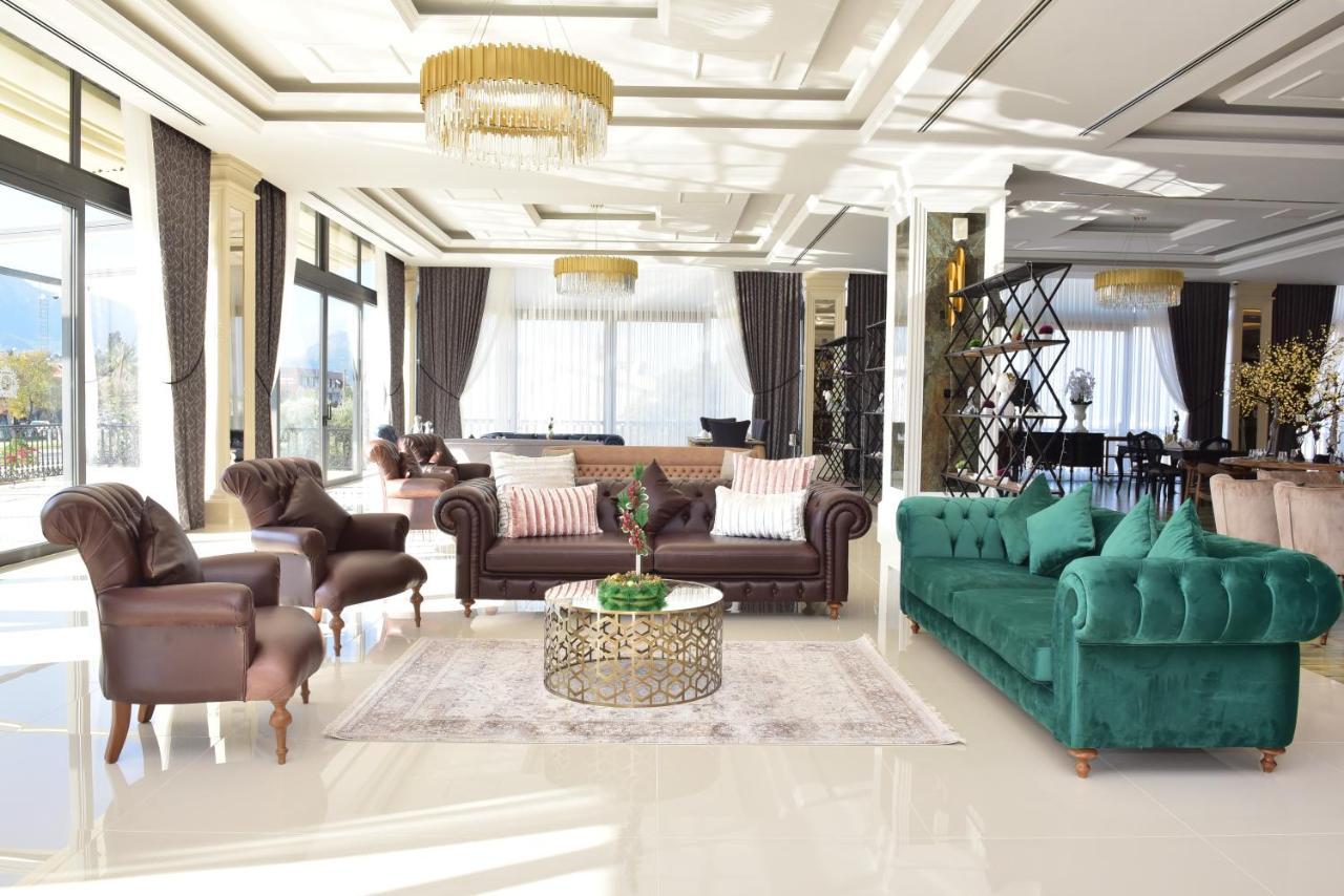 Mc Palace & Convention *