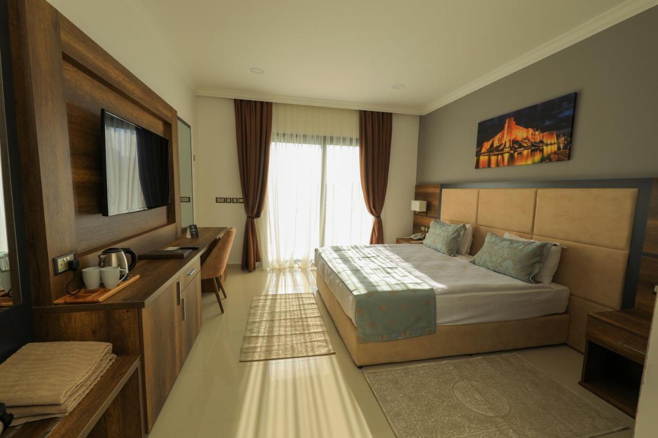 Mc Palace & Convention Hotel Agios Epiktitos