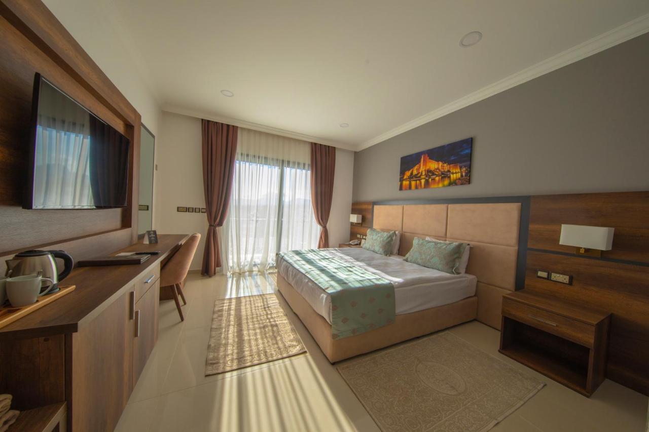 Mc Palace & Convention Hotel Agios Epiktitos