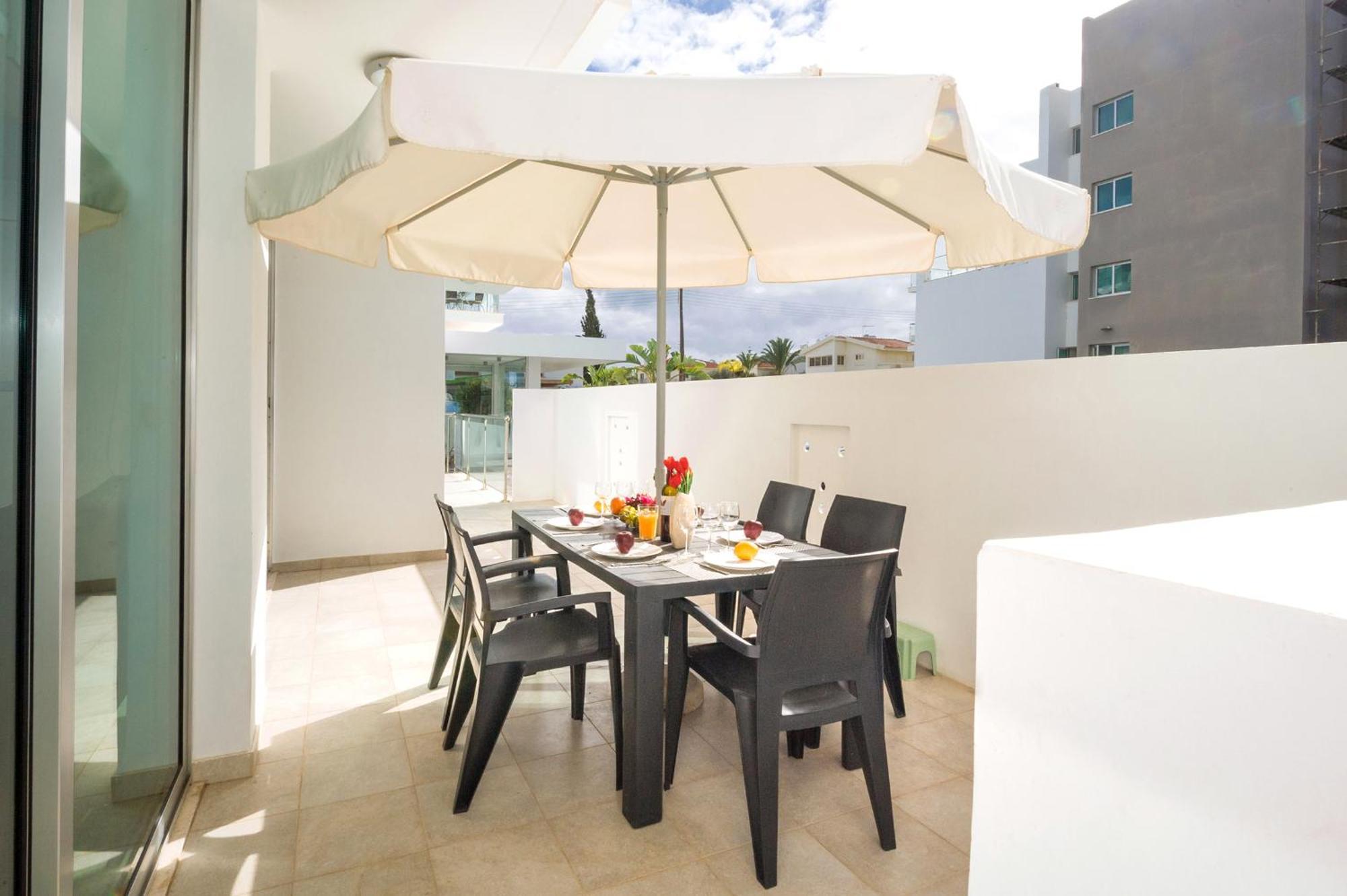 Calypso - Coralli Beachfront *