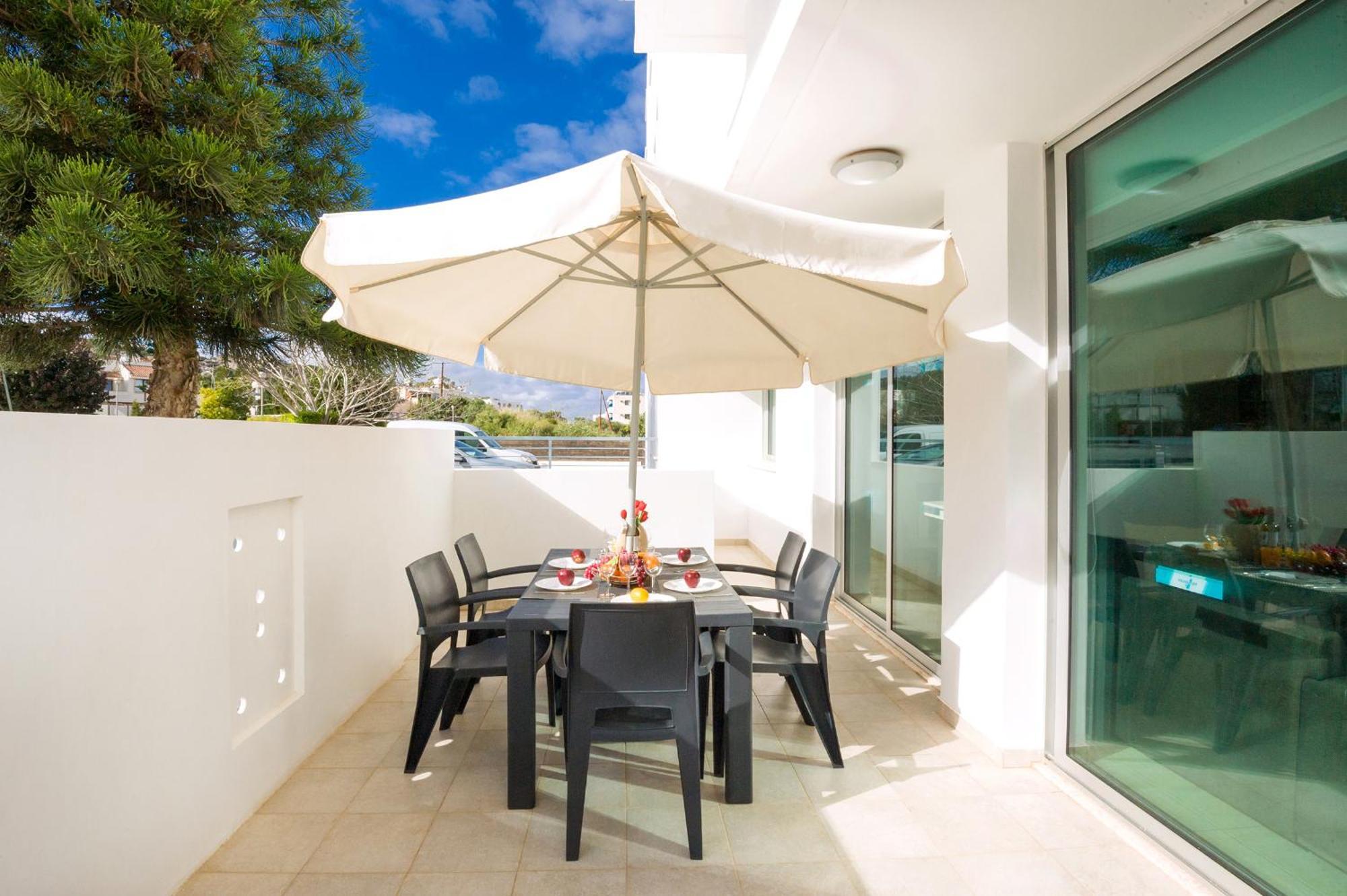 Calypso - Coralli Beachfront *