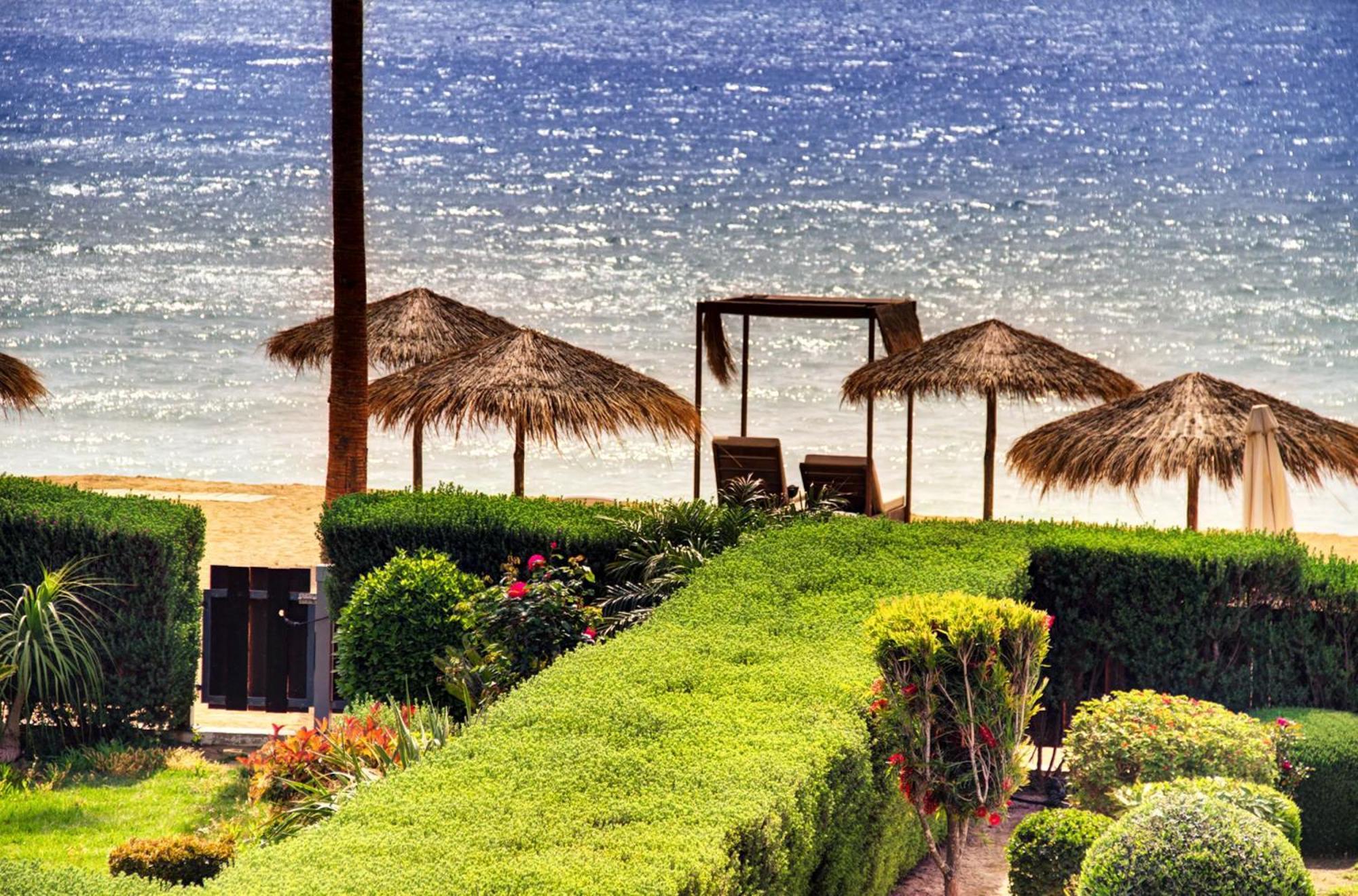 Luxury Beachfront With Private Pool, Yoga & Sea Adventures *