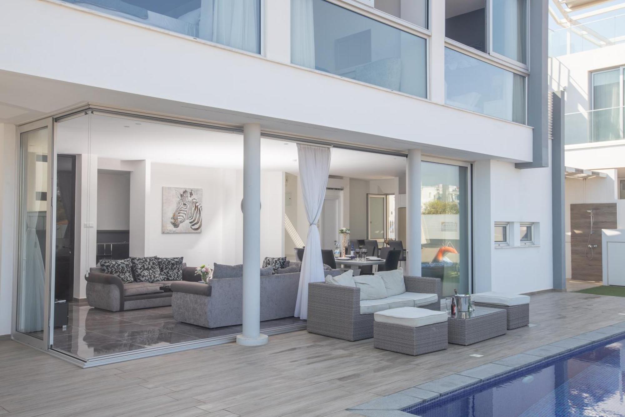 Blue Pearl Protaras
