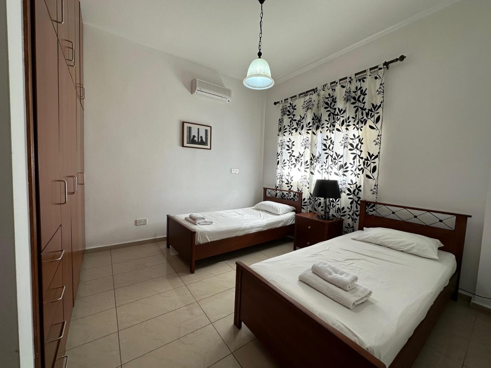 King's Holiday * Paphos