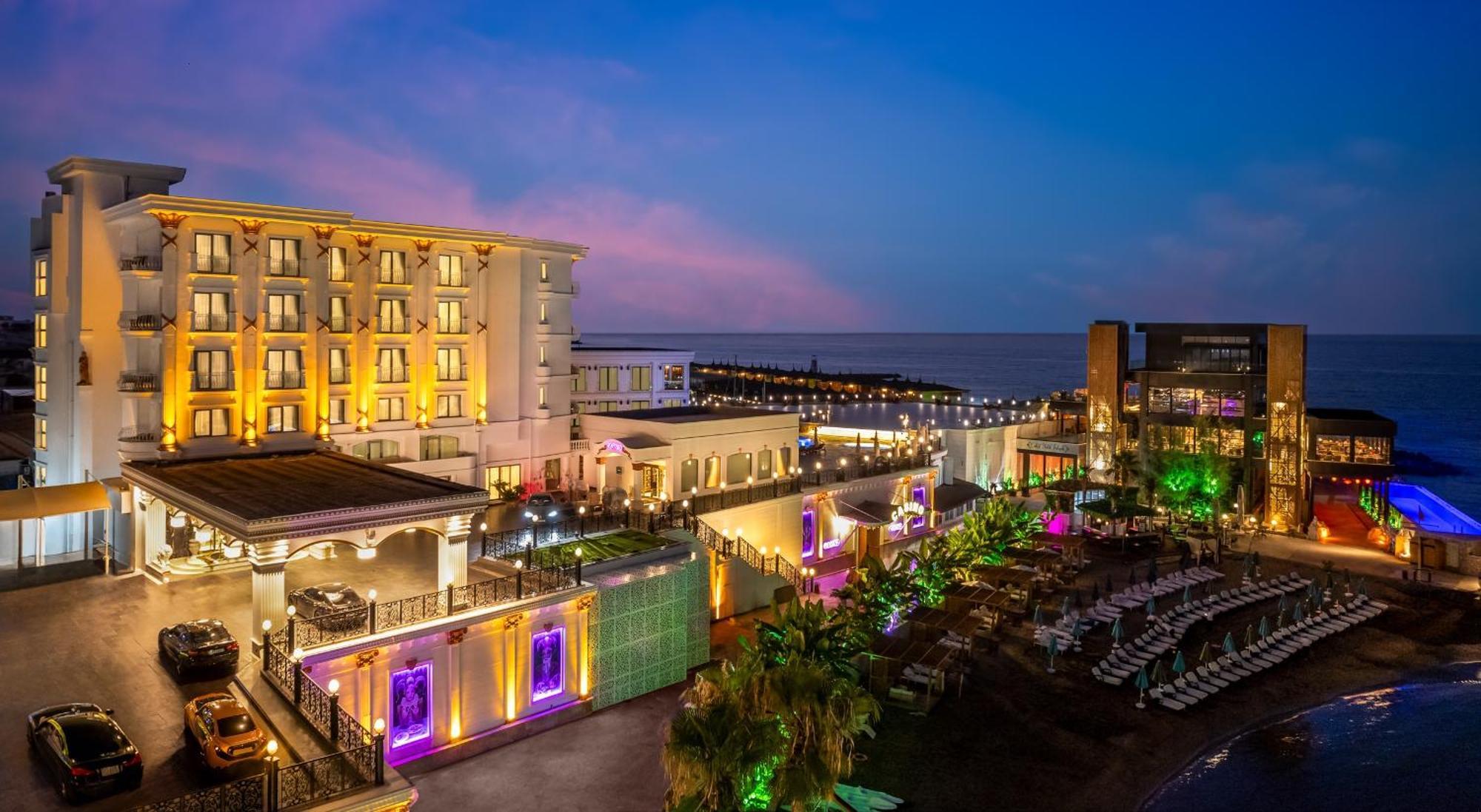 Hotel Les Ambassadeurs Casino&marina 3*