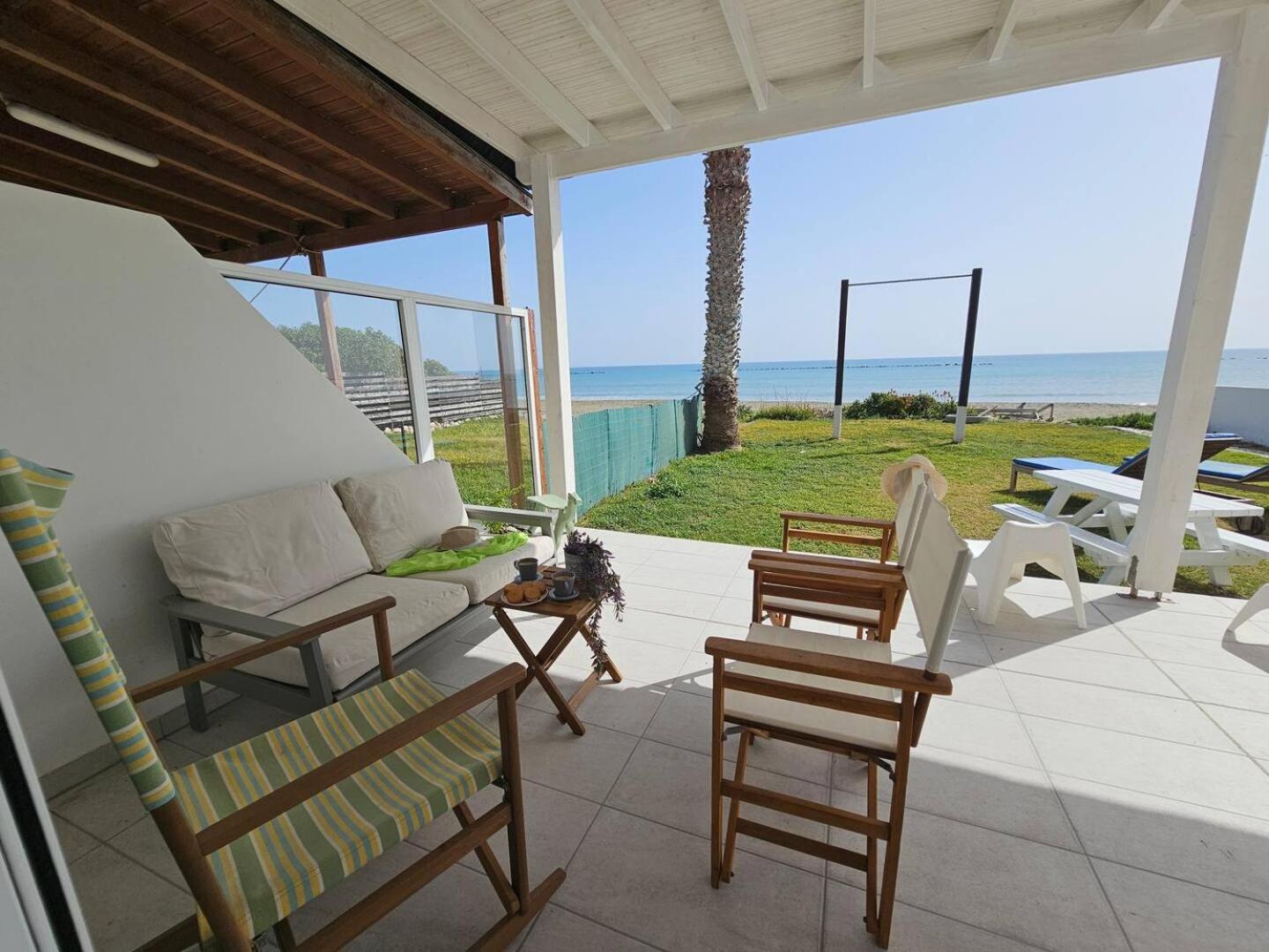 Ammos Beachfront Paradise *