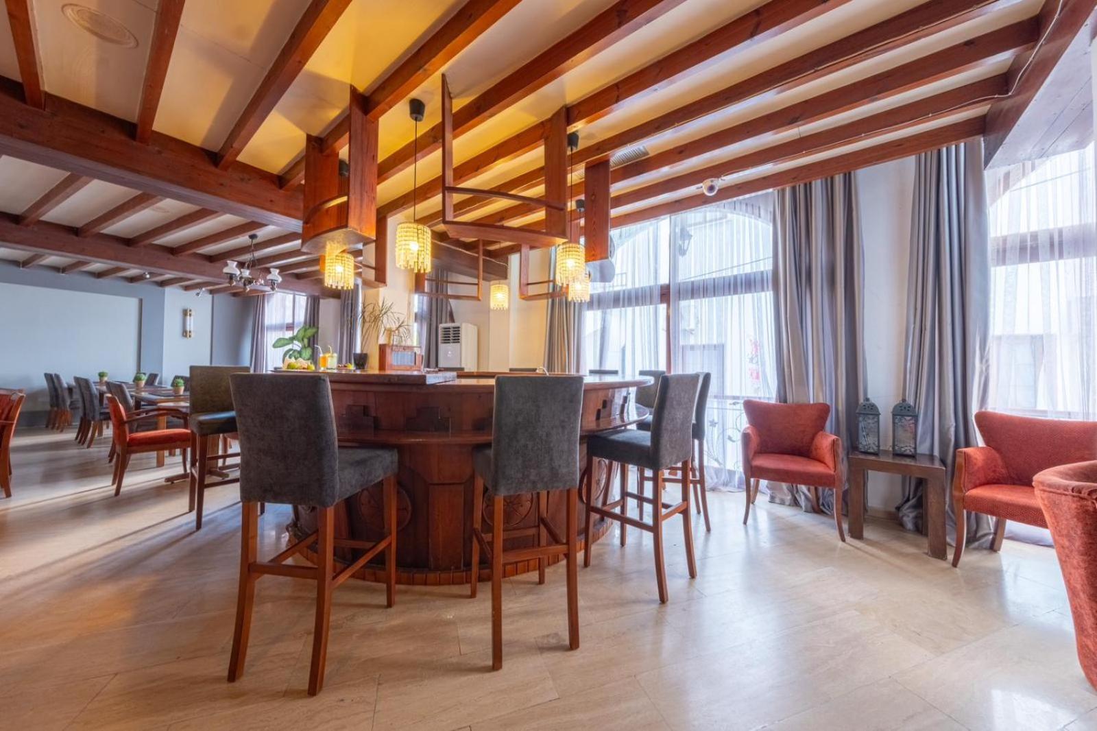 Hotel Kyrenia British Harbour 4*