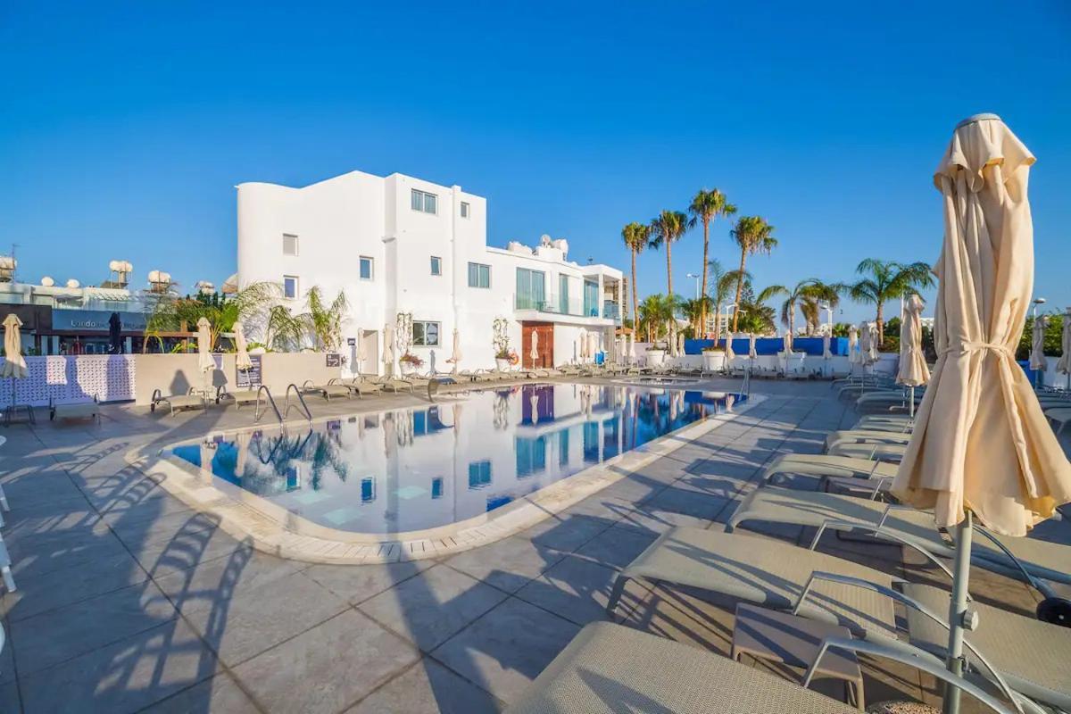 Plaza Double Sea And Pool View-124 *