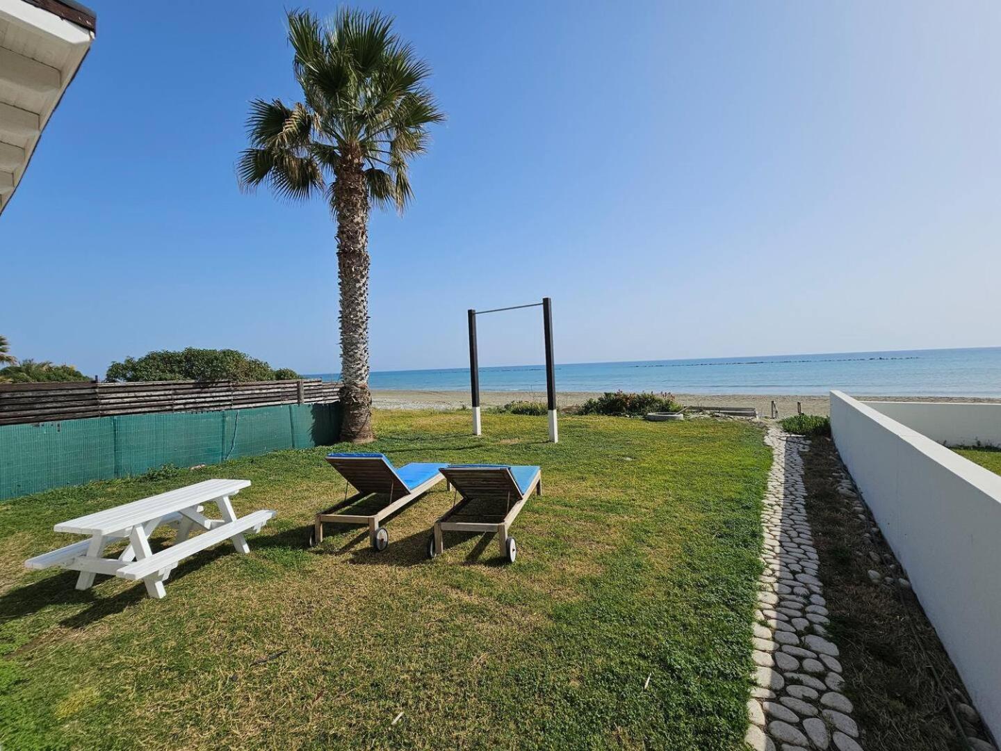Villa Ammos Beachfront Paradise Larnaca