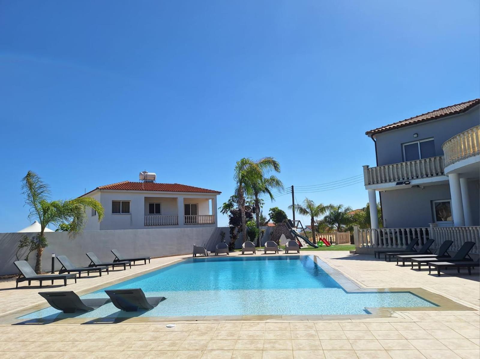 Grand Lynn Seaview Pousada