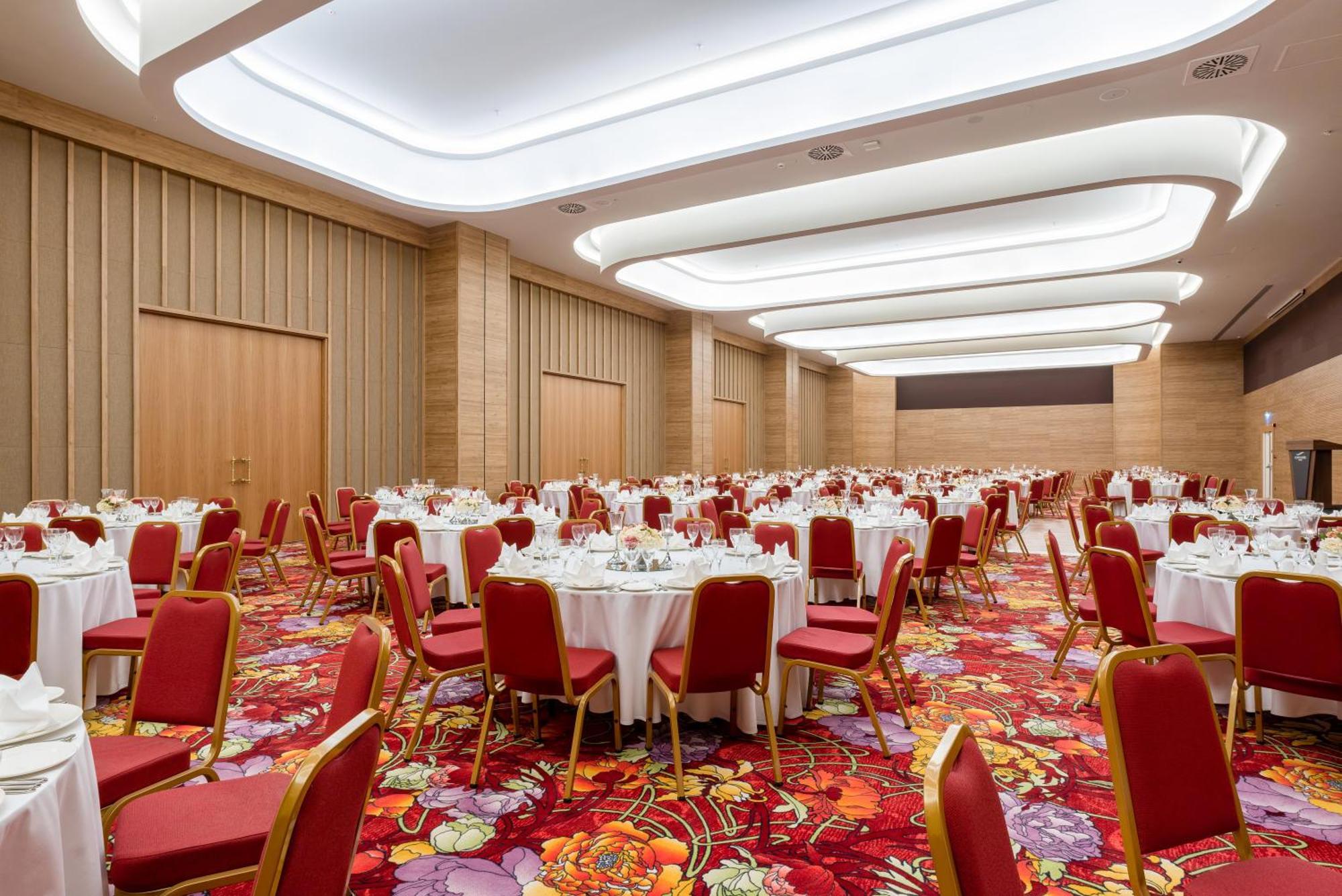 Concorde Tower & Casino Hotel 5*