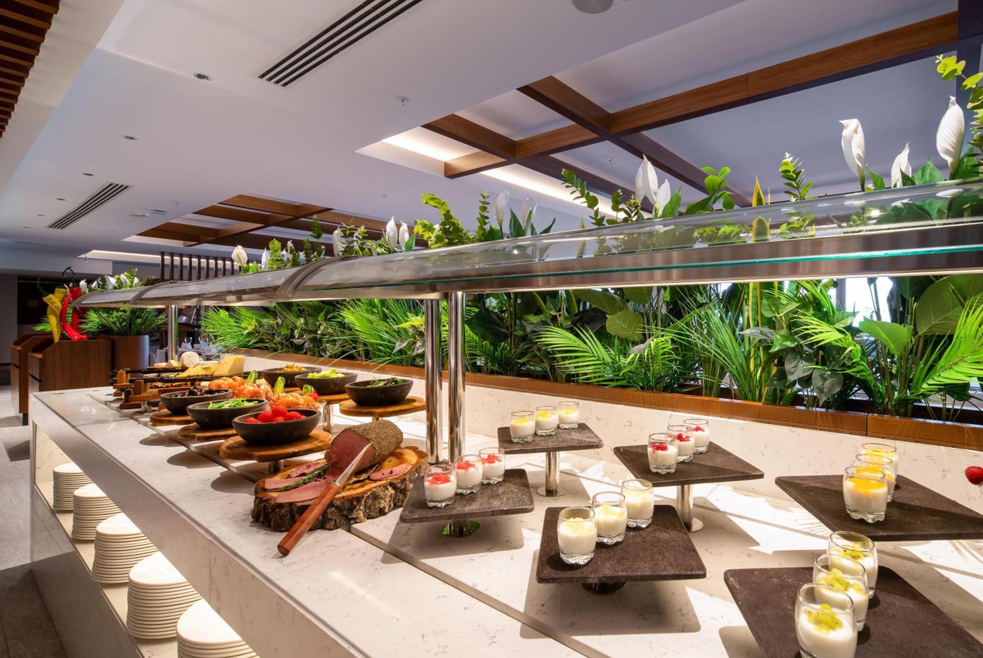 Concorde Tower & Casino Hotel 5*