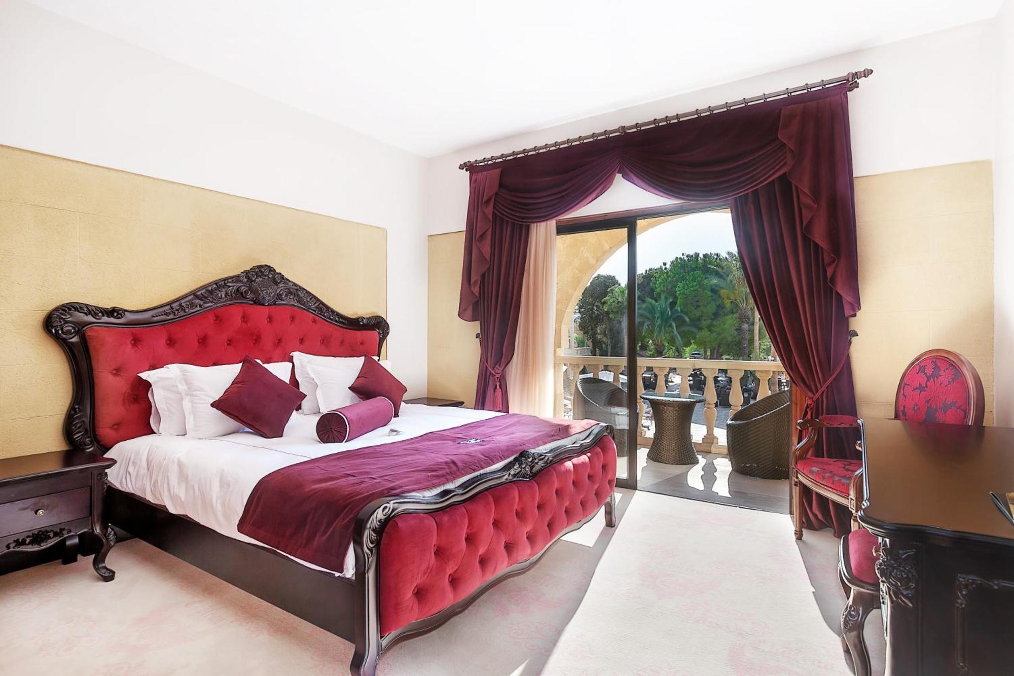 Le Chateau Lambousa Hotel 4*