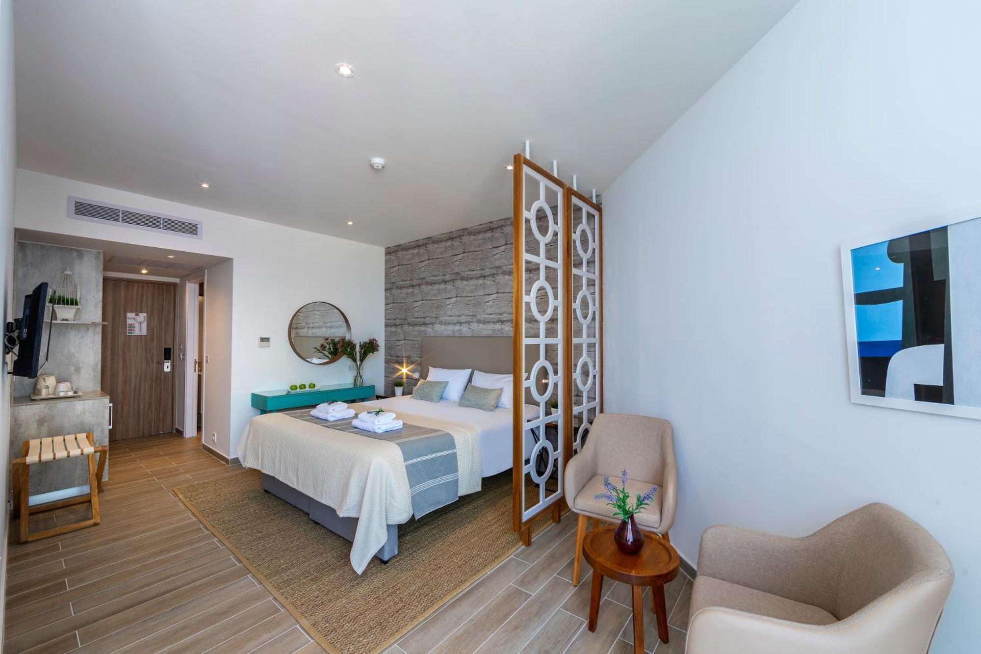 Leonardo Plaza Cypria Maris & (adults Only) 4*