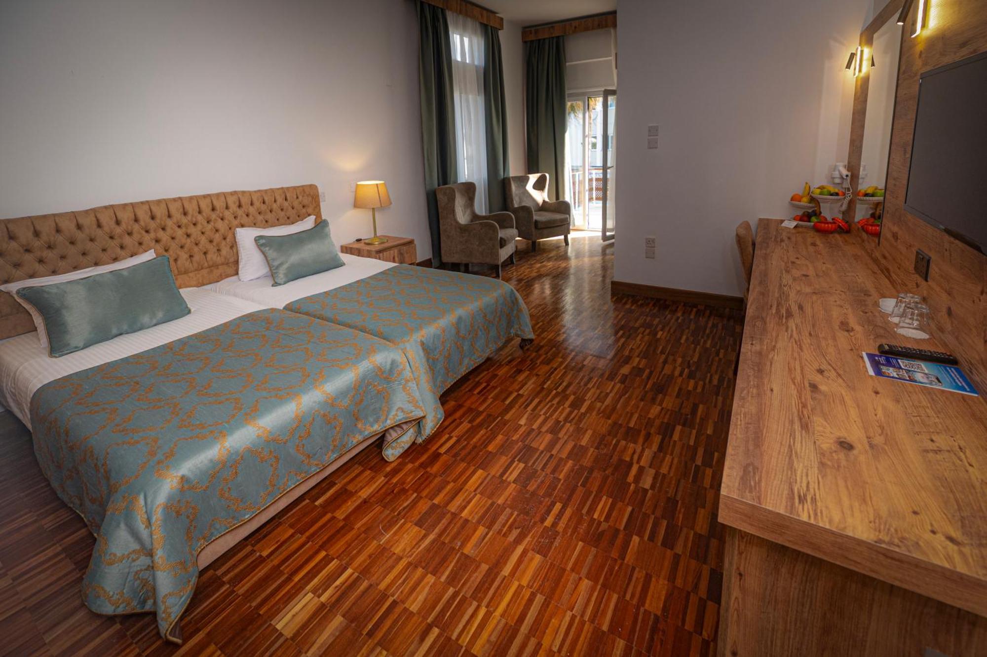 Dome & Casino At Central Kyrenia Hotel 4*