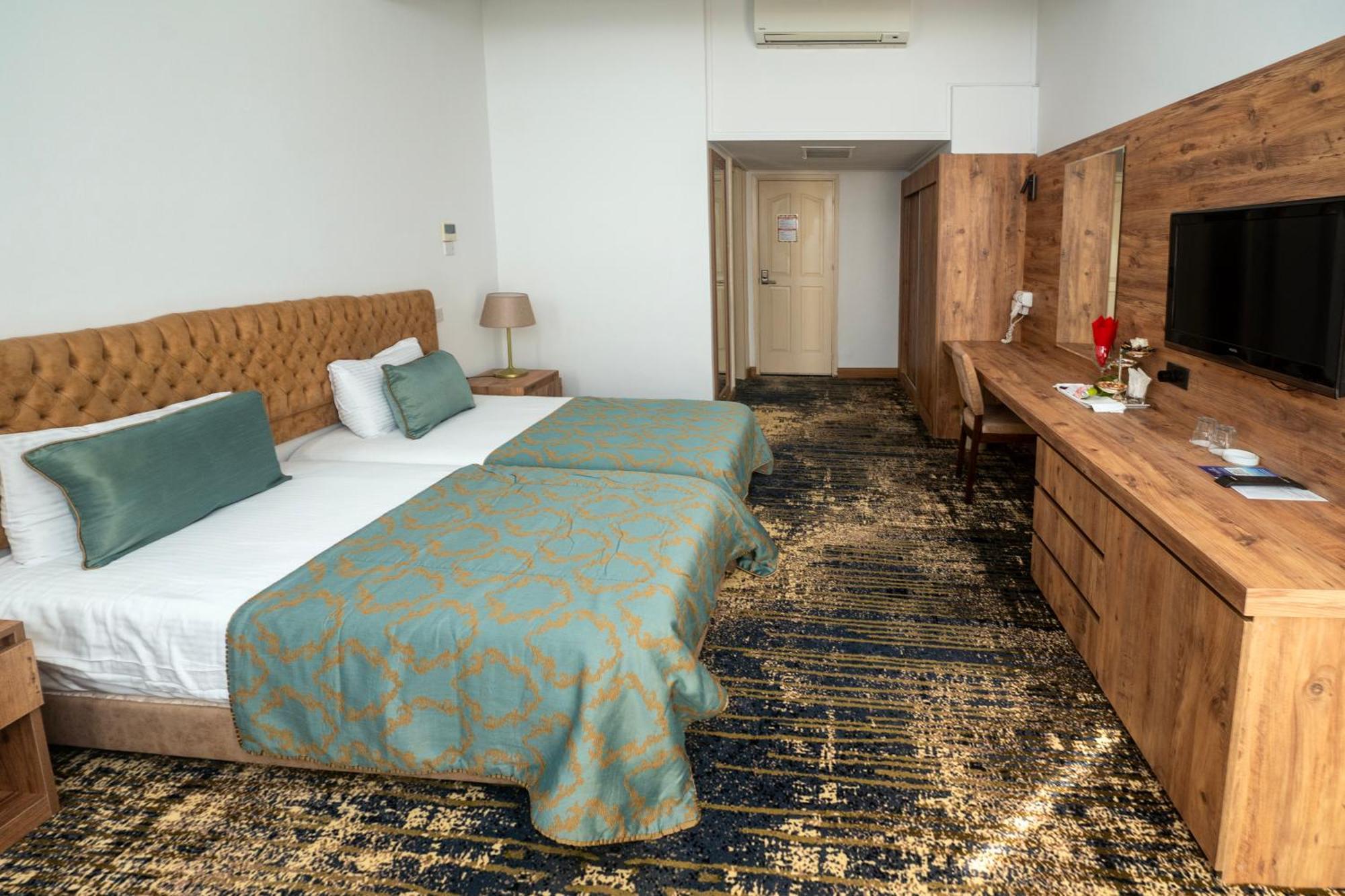 Hotel Dome & Casino At Kyrenia Kyrenia (Northern Cyprus)