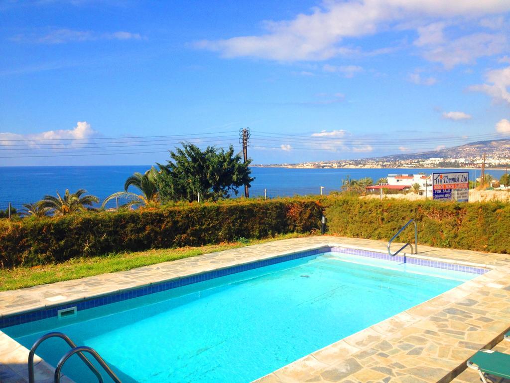 Aura Holiday Villas * Paphos