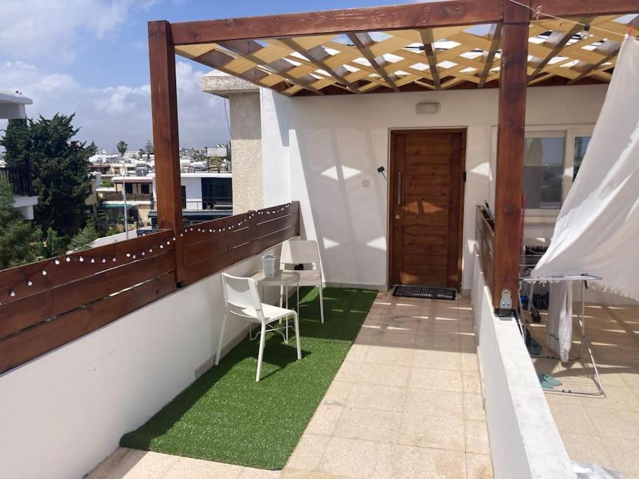 Harbour 1 Bedroom Steps From And Nightlife Apartment