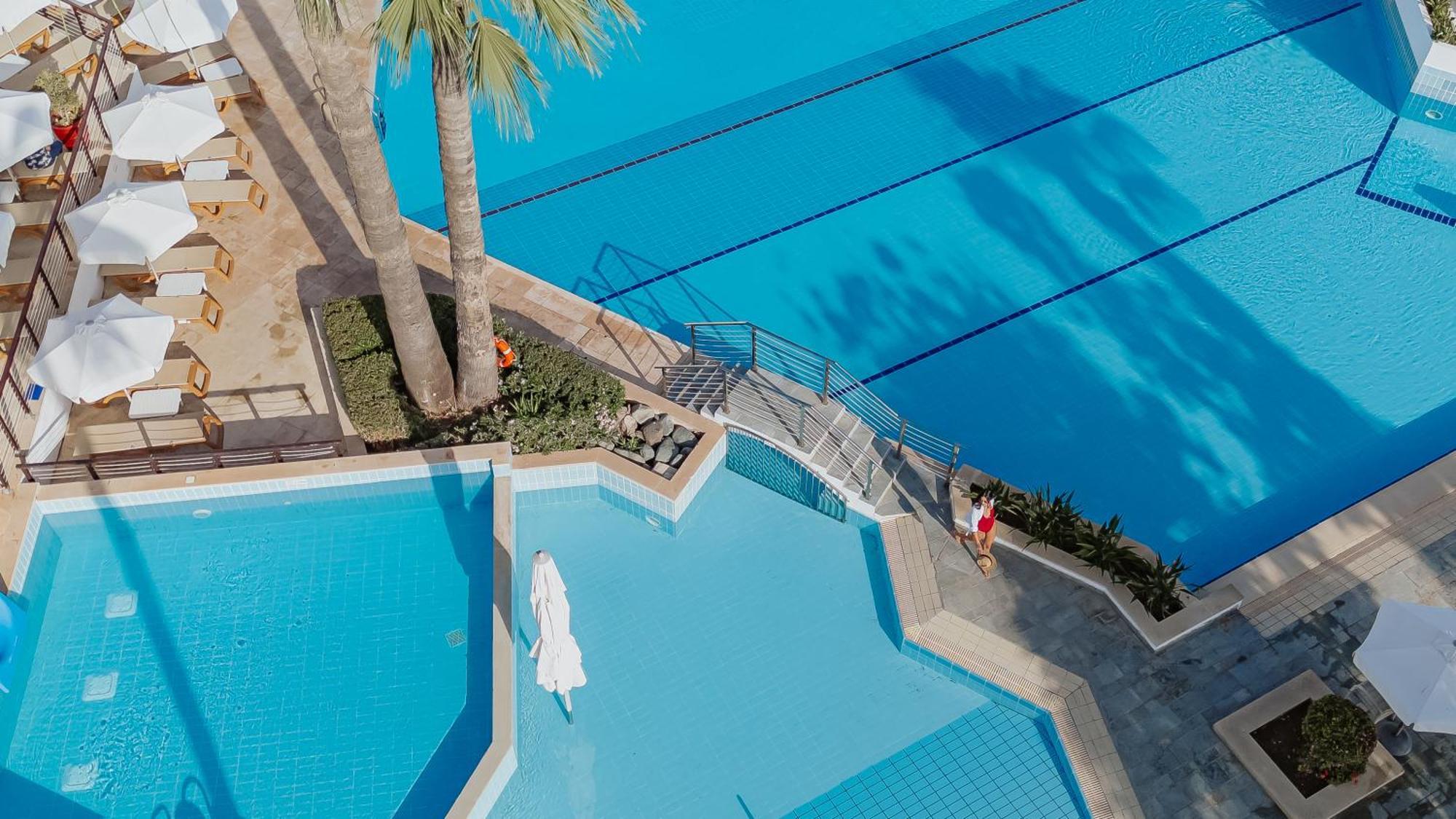 Golden Coast Resort 4*