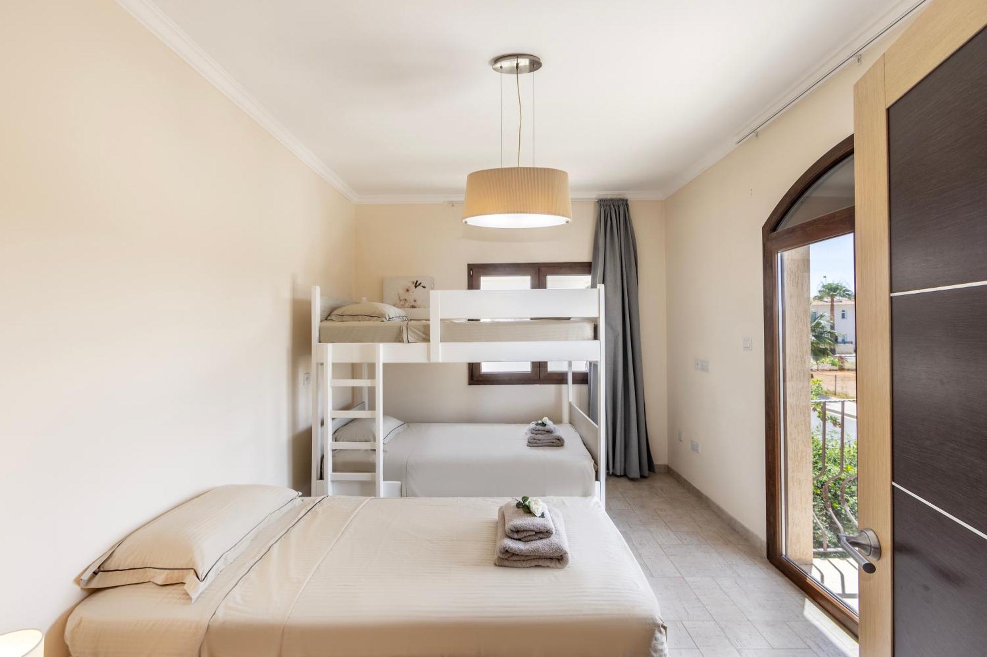 Sunnyvillas: 4br Seafront Villa*private Pool*bw44 * Protaras