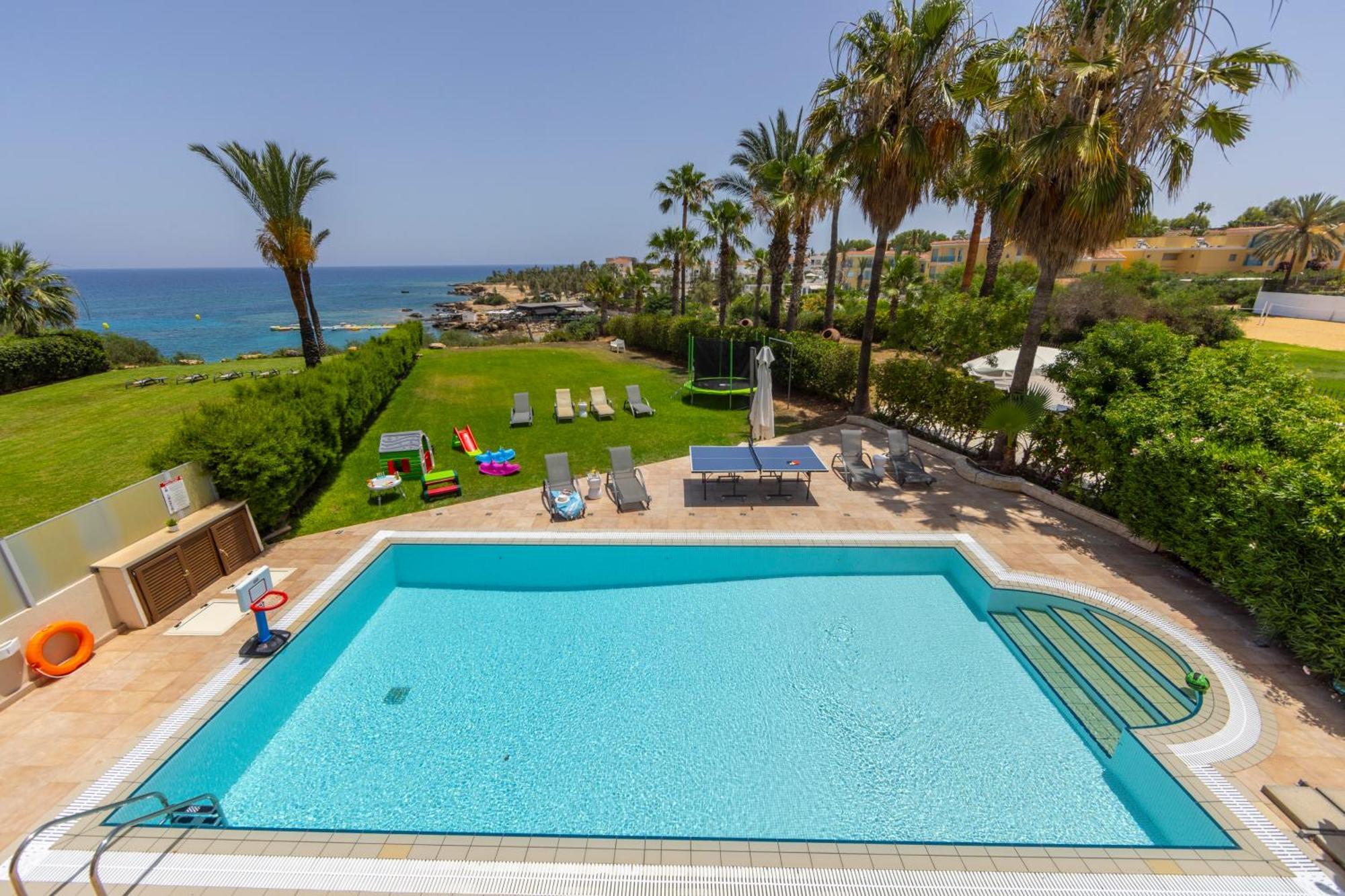 Sunnyvillas: 4br Seafront Villa*private Pool*bw44 Villa *