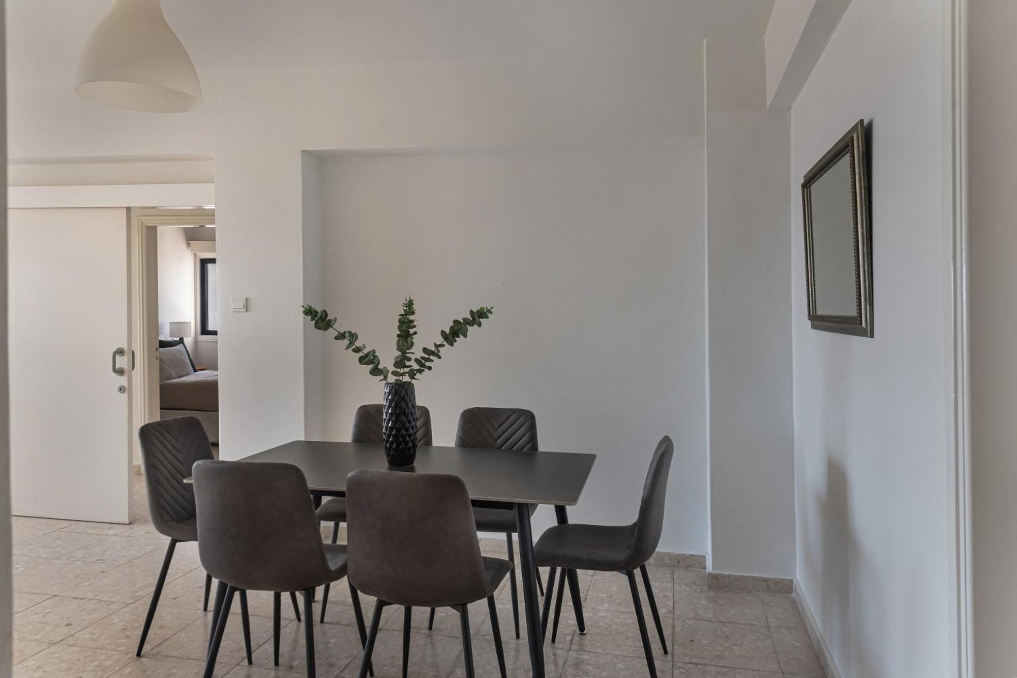 Phaedrus Living Seaview Phinikoudes Flat *