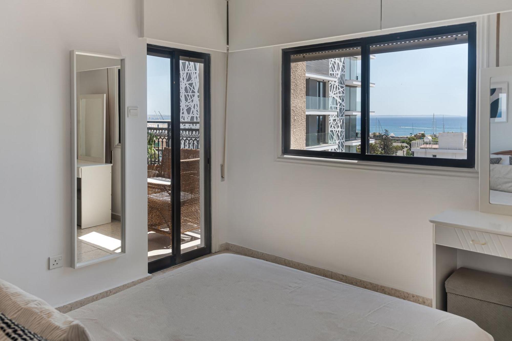 Phaedrus Living Seaview Phinikoudes Flat Apartment Larnaca