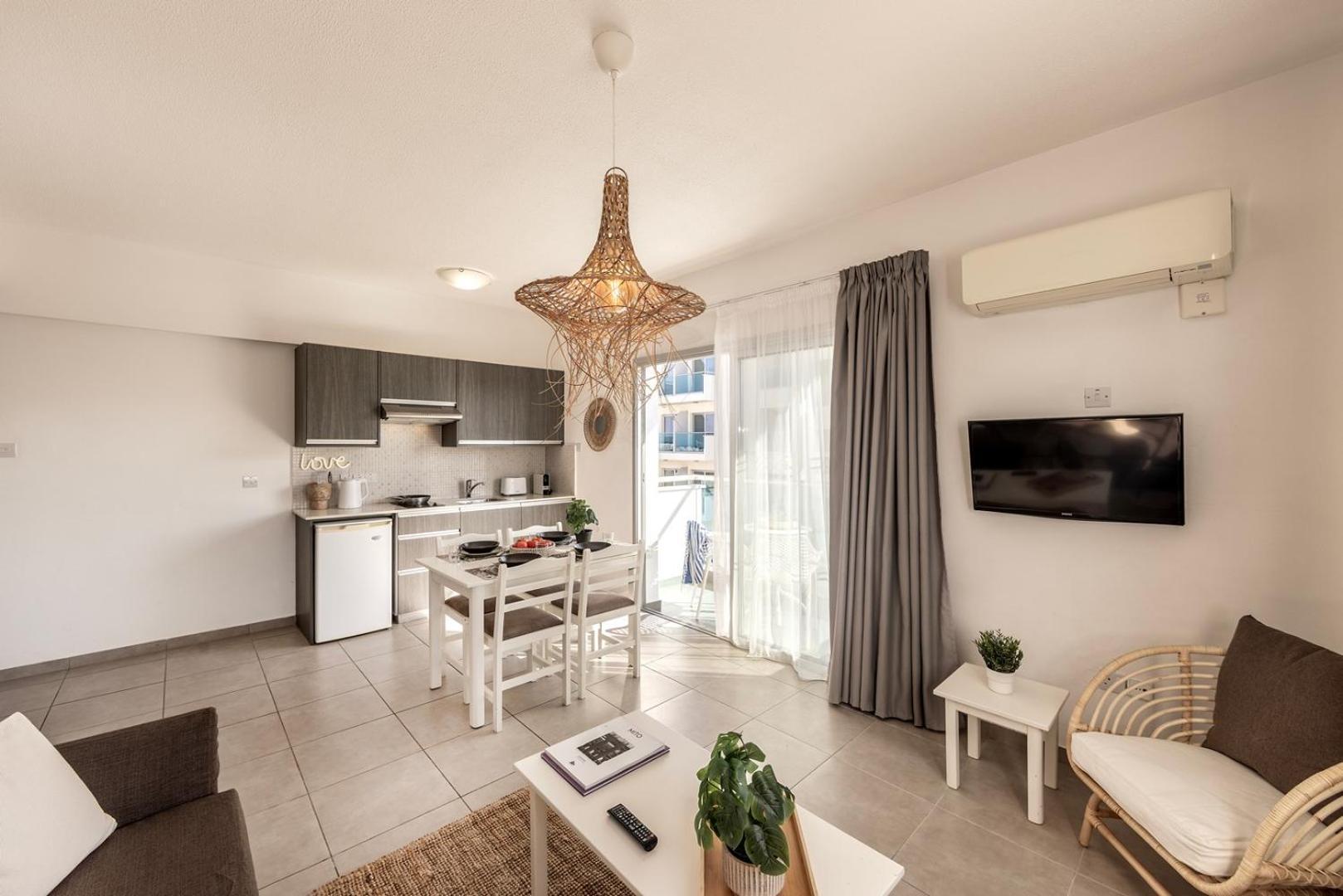 Apartment Somantonia *