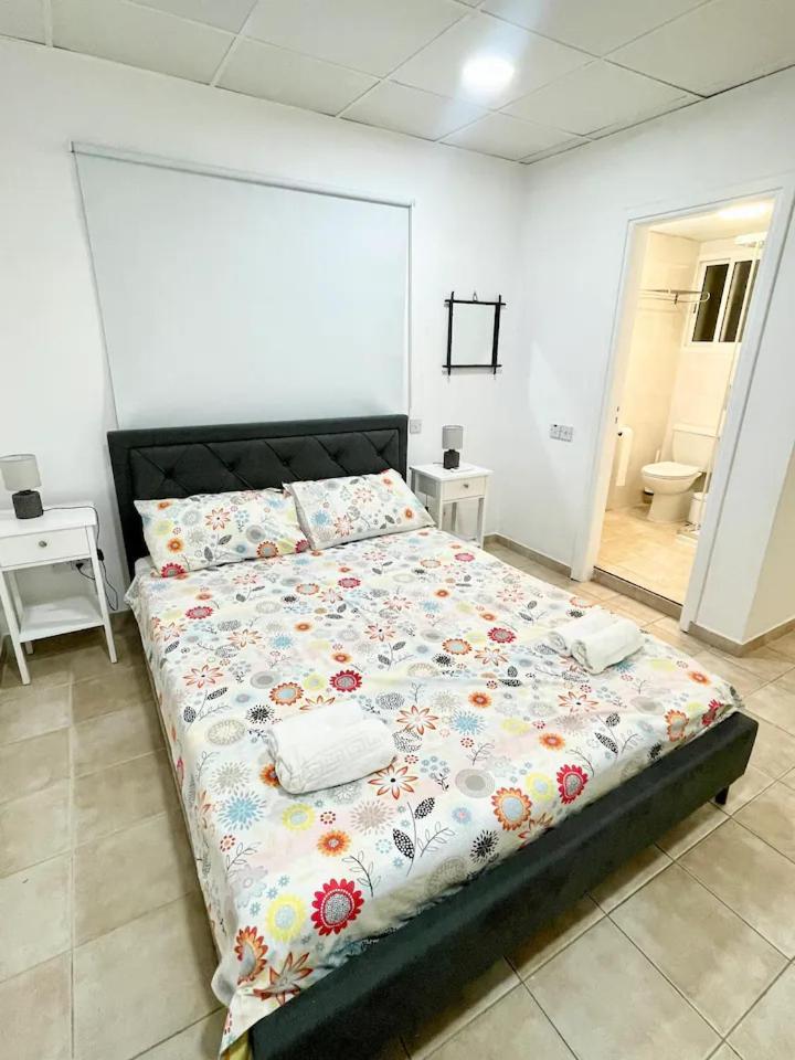 Cosy Refurbished Centre Apartment *