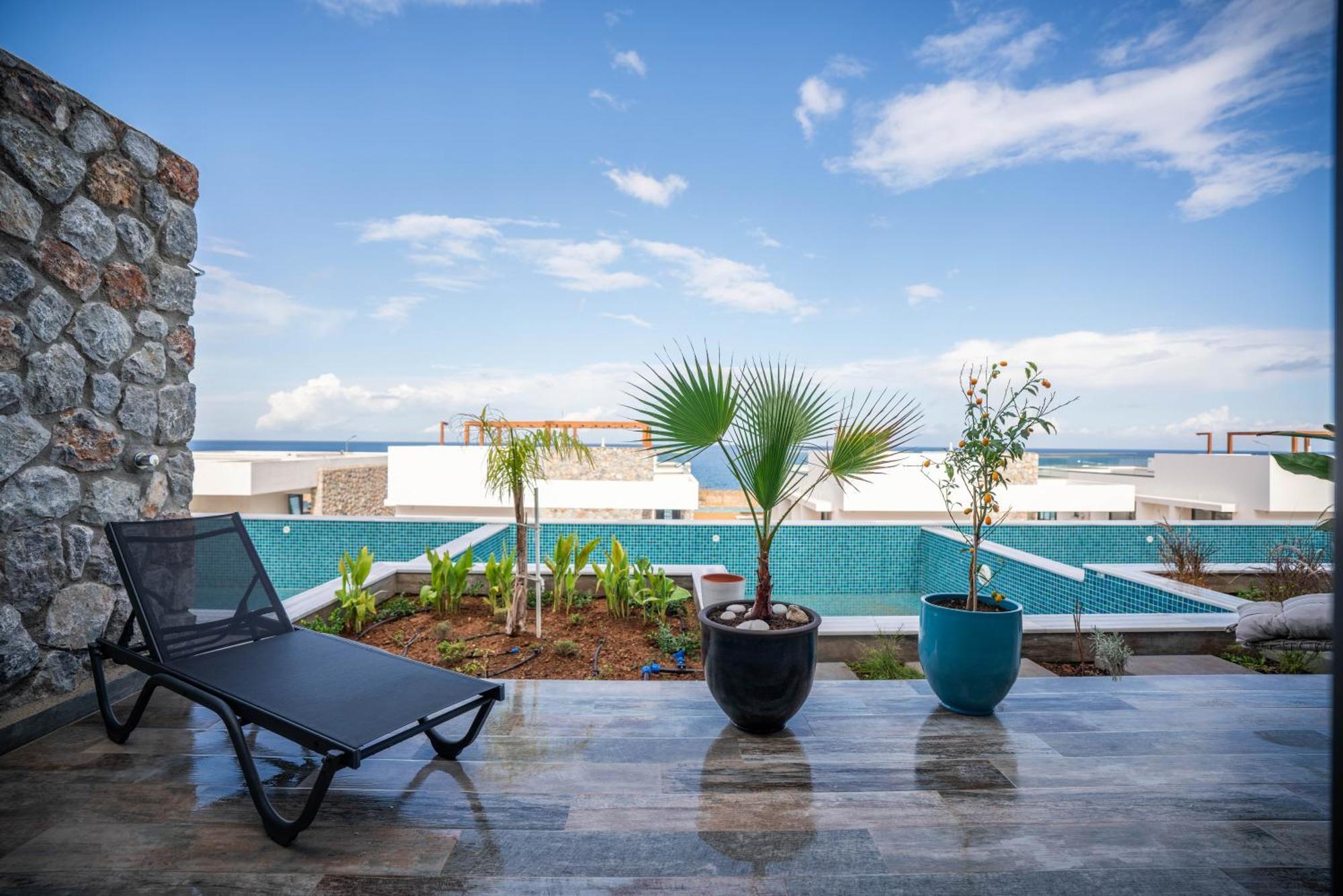 Apartment Oceanfront Oasis With Private Pool Stunning Views *