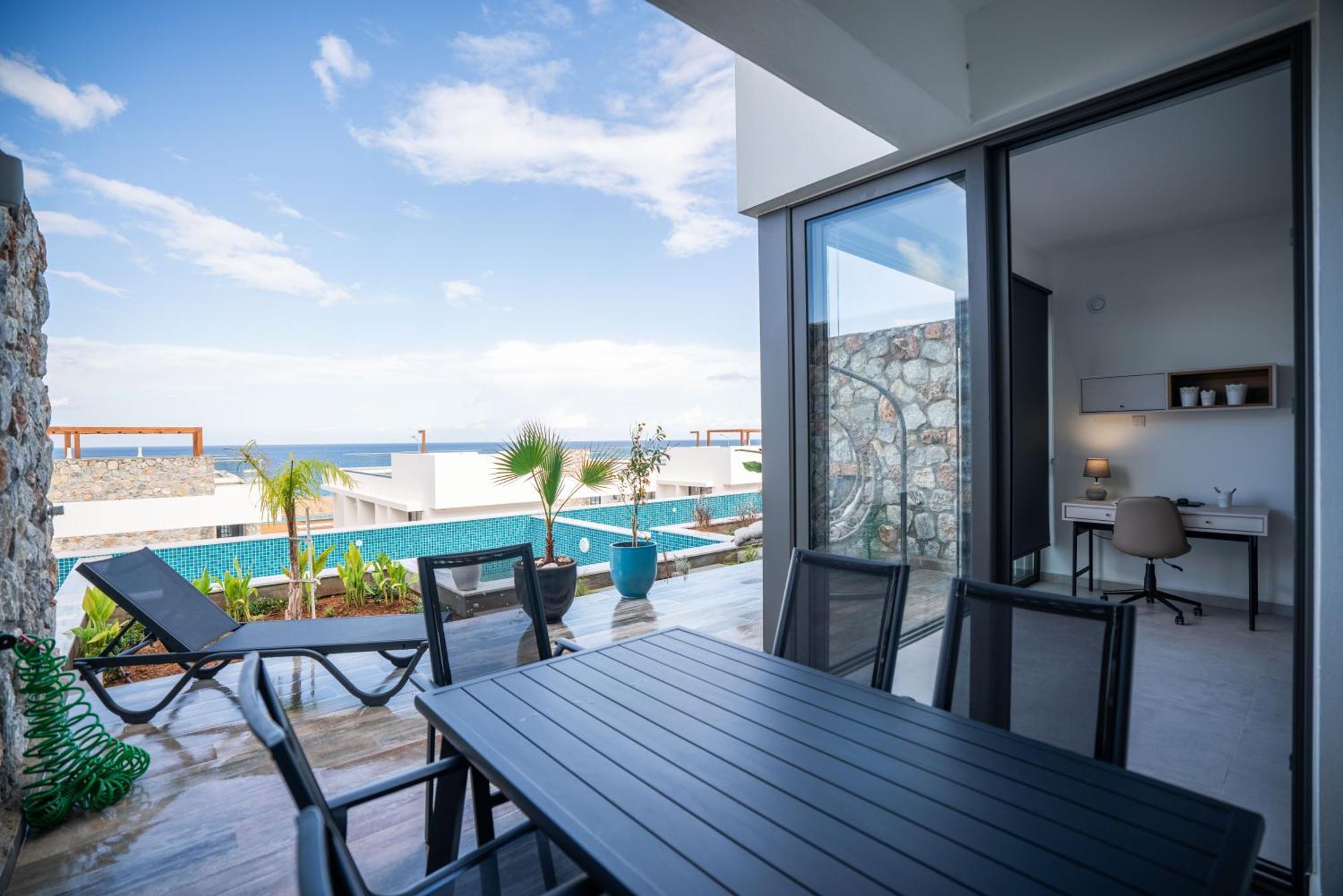 Oceanfront Oasis With Private Pool Stunning Views Apartment