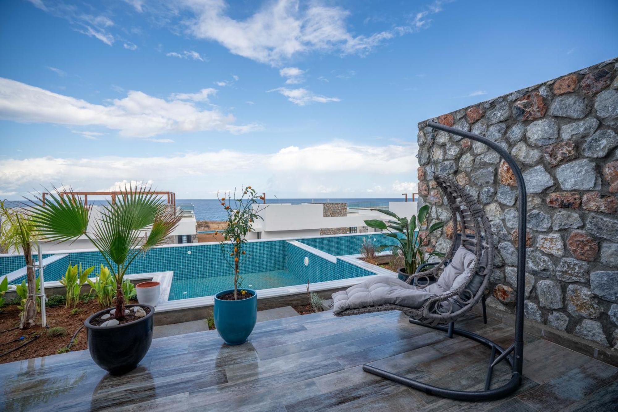 Oceanfront Oasis With Private Pool Stunning Views Apartment Kyrenia (Northern Cyprus)