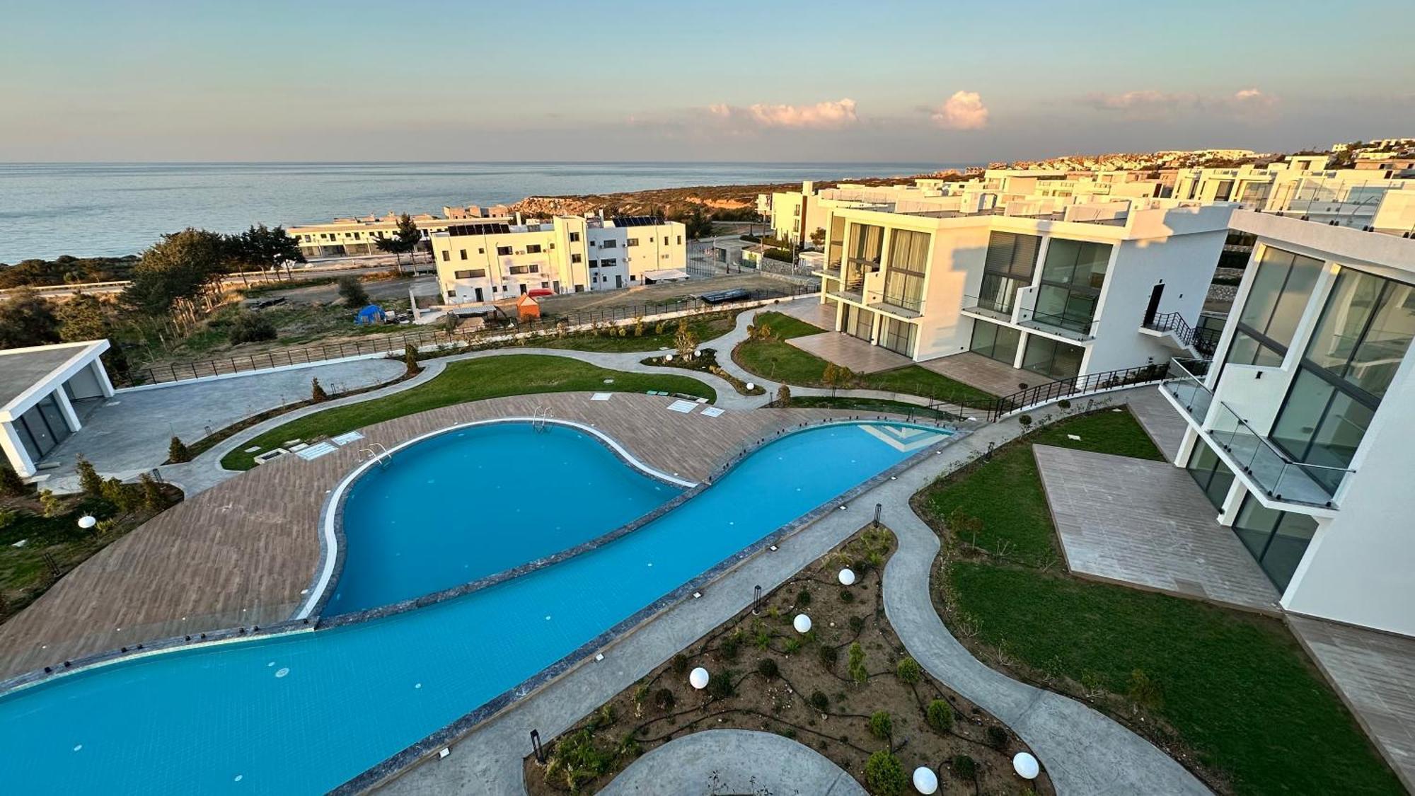 Siesta Beachfront Apartment
