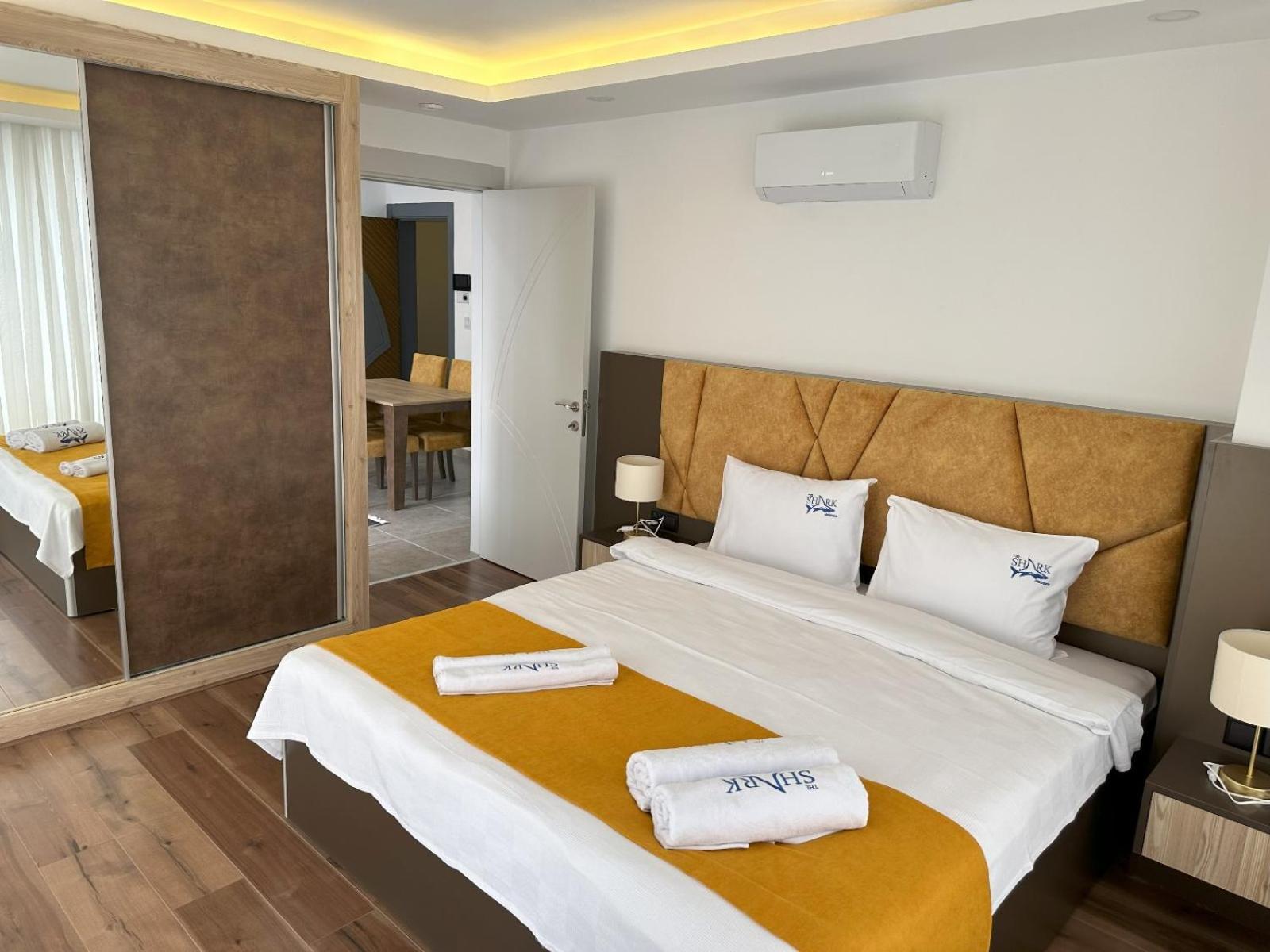 Nurel Shark Hotel *