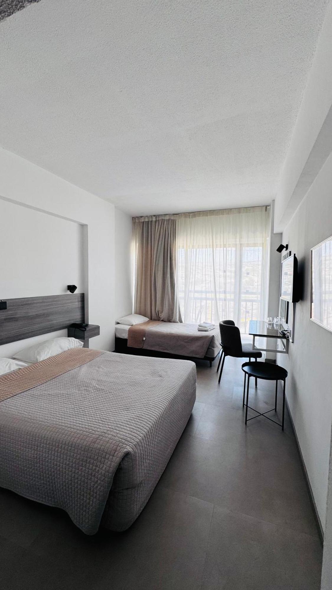 Navarria Blue Hotel 3*